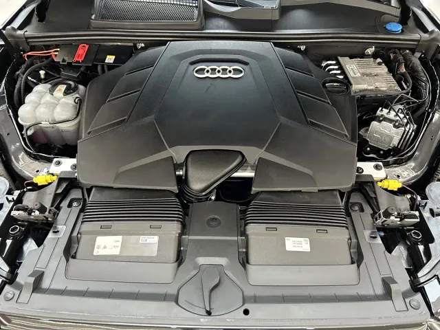 Audi Q7 — Фото автомобиля 9