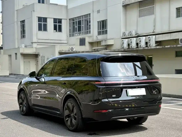 Li Auto L9 — Фото автомобиля 7