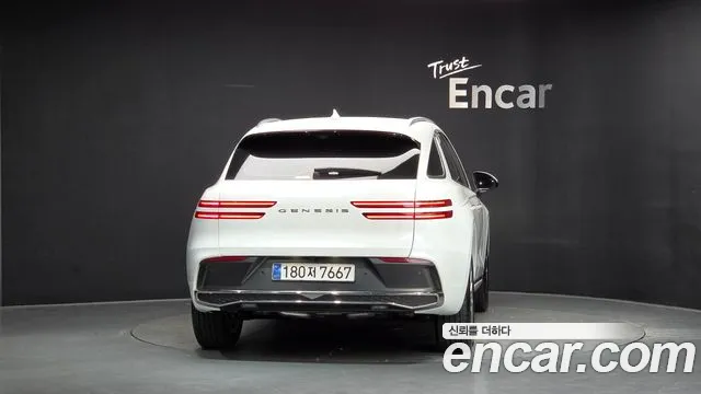 Genesis GV70 — Фото автомобиля 4