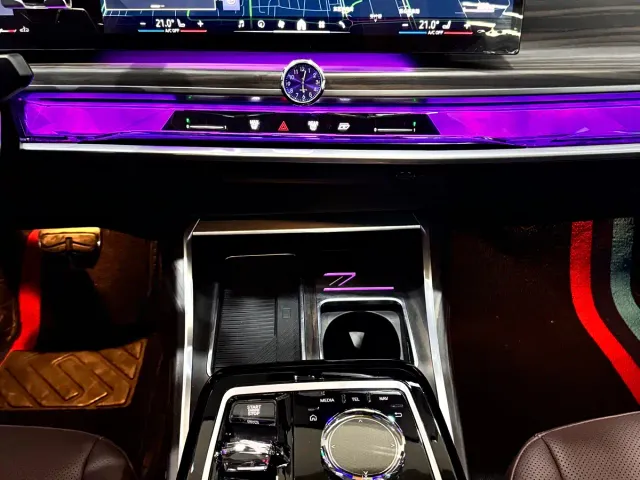 BMW 7 Series — Фото автомобиля 20