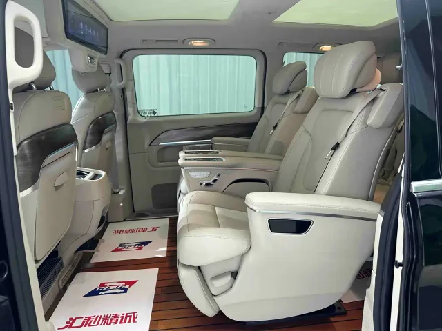 Mercedes-Benz V-Class — Фото автомобиля 6