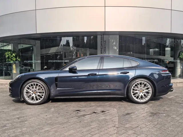 Porsche Panamera — Фото автомобиля 3
