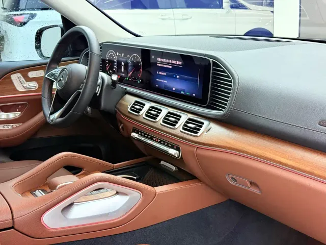 Mercedes-Benz GLE-Class — Фото автомобиля 6