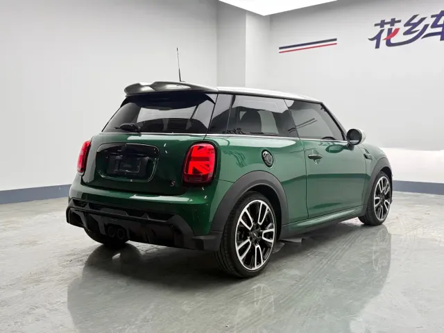 MINI Hatch — Фото автомобиля 3