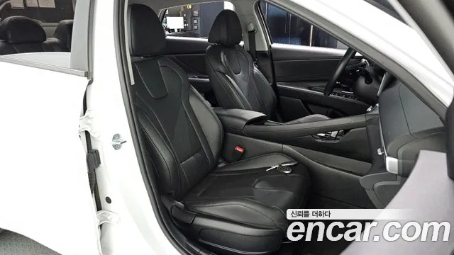 Hyundai Avante CN7 — Фото автомобиля 16