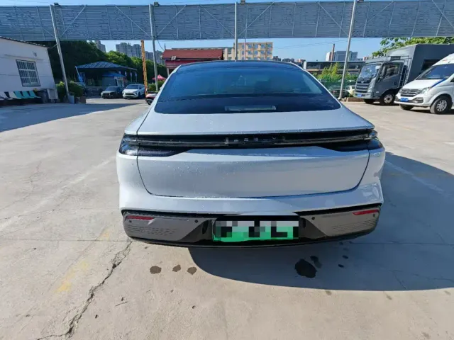 Geely Galaxy Xingyao 8 — Фото автомобиля 8
