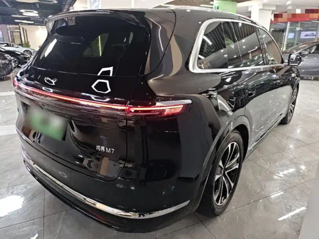 AITO Wenjie AITO M7 2026 Extended Range Ultra AWD 5-Seater — Фото автомобиля 6