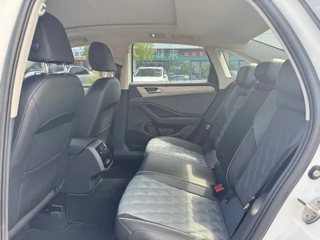 Volkswagen Sagitar — Фото автомобиля 6