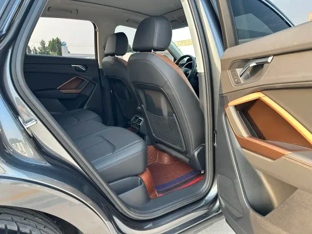 Audi Q3 — Фото автомобиля 9