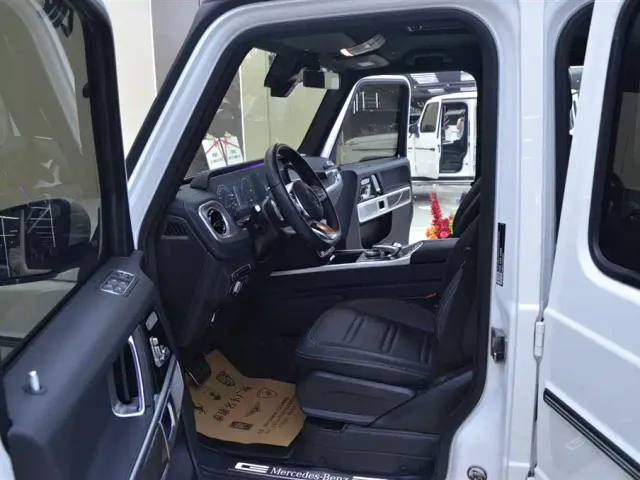 Mercedes-Benz G-Class — Фото автомобиля 4