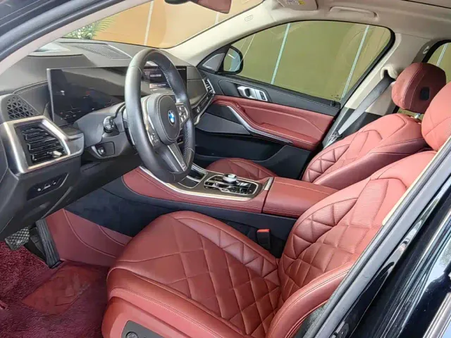 BMW BMW X5 2023 xDrive 30Li Premium M Sport Black Night Package — Фото автомобиля 7