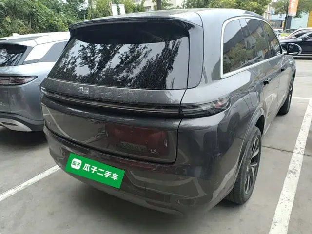 Li Auto L8 — Фото автомобиля 4