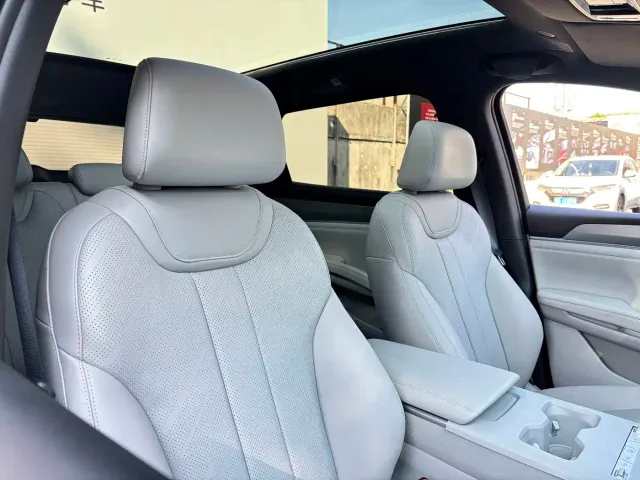 BYD Song Ultra — Фото автомобиля 22
