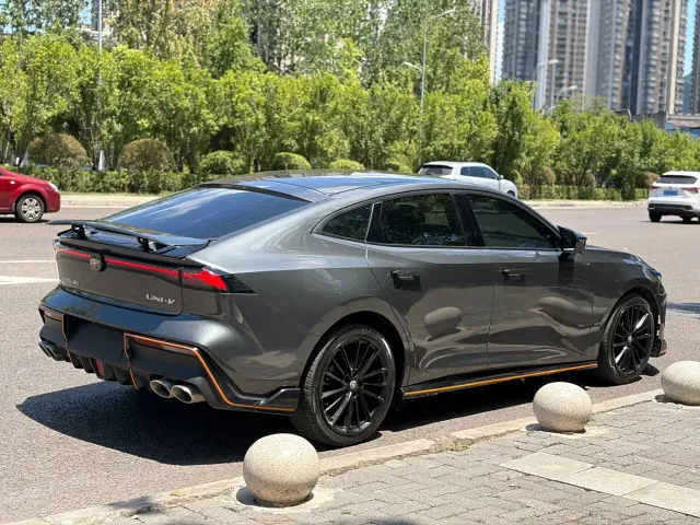 Changan UNI-V — Фото автомобиля 4