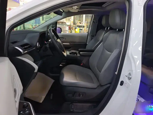 Toyota Granvia — Фото автомобиля 14
