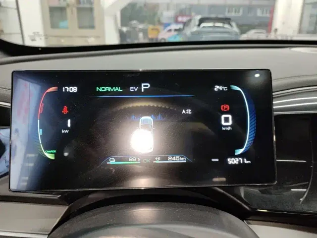 BYD Qin PLUS — Фото автомобиля 11