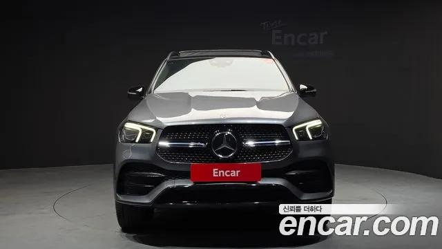Mercedes-Benz GLE-Class — Фото автомобиля 3