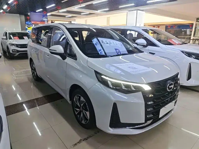 GAC Trumpchi M6 — Фото автомобиля 3