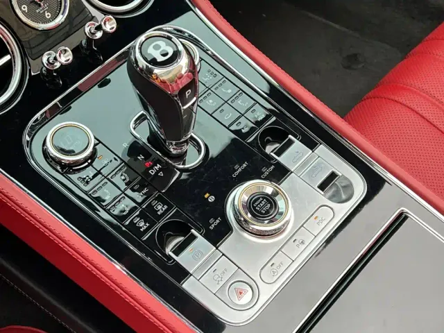 Bentley Continental — Фото автомобиля 12