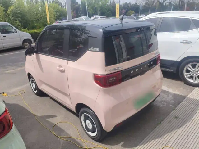 Wuling Hongguang Mini EV — Фото автомобиля 4