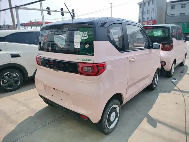 Wuling Hongguang Mini EV — Фото автомобиля 6