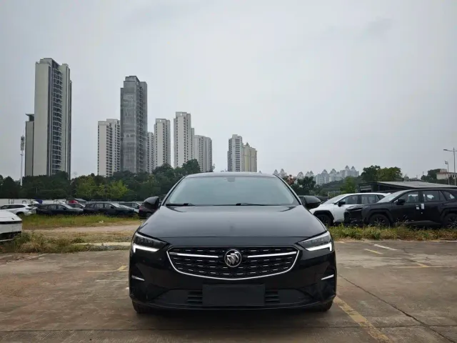 Buick Regal — Фото автомобиля 2