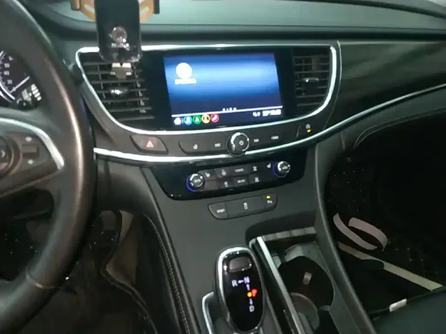 Buick LaCrosse — Фото автомобиля 12