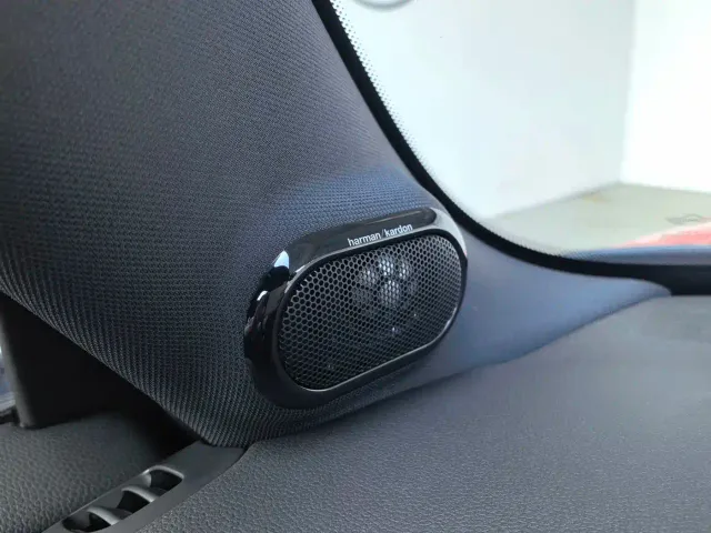 MINI Hatch — Фото автомобиля 14