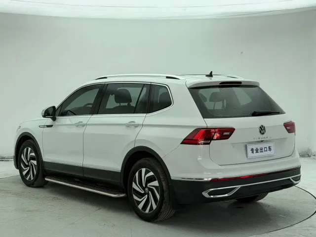 Volkswagen Tiguan L — Фото автомобиля 6
