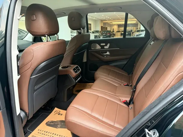 Mercedes-Benz GLE-Class — Фото автомобиля 16