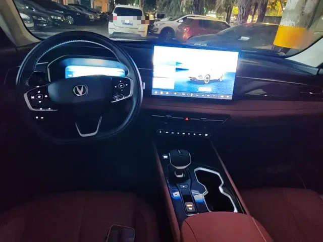 Changan CS75 — Фото автомобиля 9