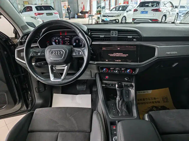 Audi Q3 — Фото автомобиля 5