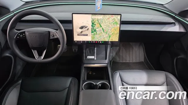 Tesla Model 3 — Фото автомобиля 6