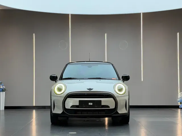 MINI Hatch — Фото автомобиля 2