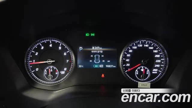 Hyundai Santafe Новый Santa Fe Бензин 2.5T 2WD — Фото автомобиля 8