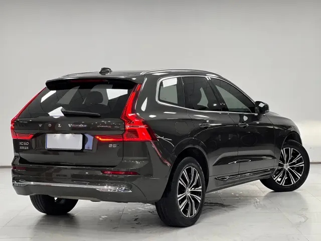 Volvo XC60 — Фото автомобиля 15