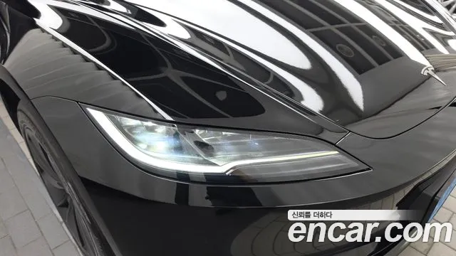 Tesla Model 3 — Фото автомобиля 7