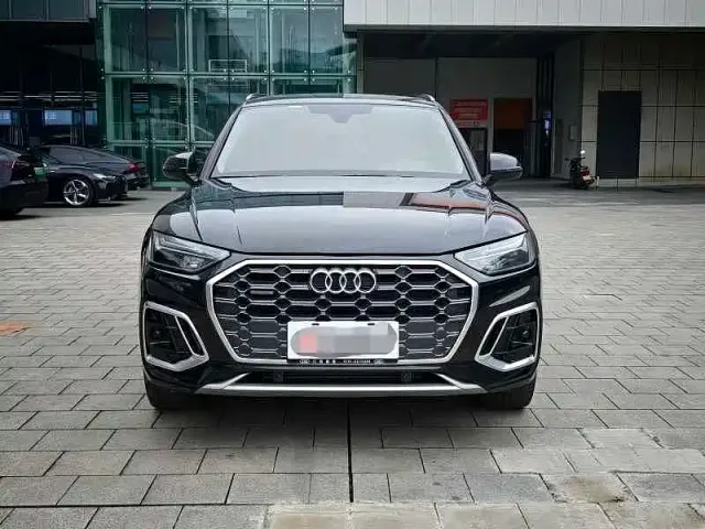 Audi Q5L — Фото автомобиля 2