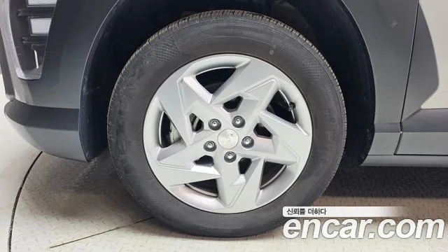 Hyundai Kona — Фото автомобиля 5