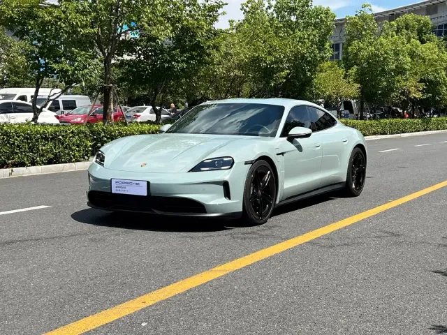 Фотография автомобиля — Porsche Taycan