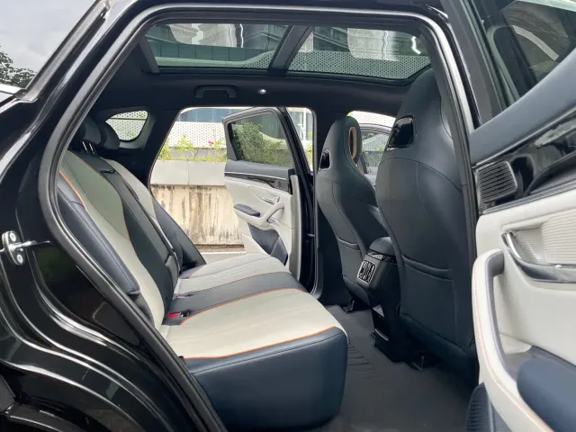 BYD Song PLUS PHEV 2024 Glory Edition DM-i 110km Flagship PLUS — Фото автомобиля 12
