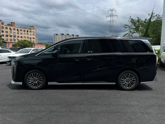GAC Trumpchi M8 — Фото автомобиля 4