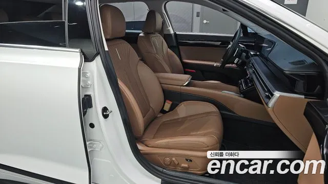 Hyundai Grandeur GN7 — Фото автомобиля 16