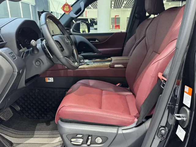 Lexus LX — Фото автомобиля 14