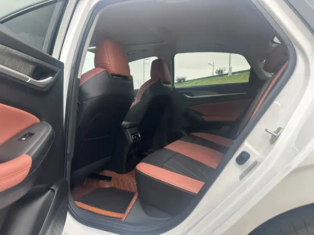 Changan Eado — Фото автомобиля 24