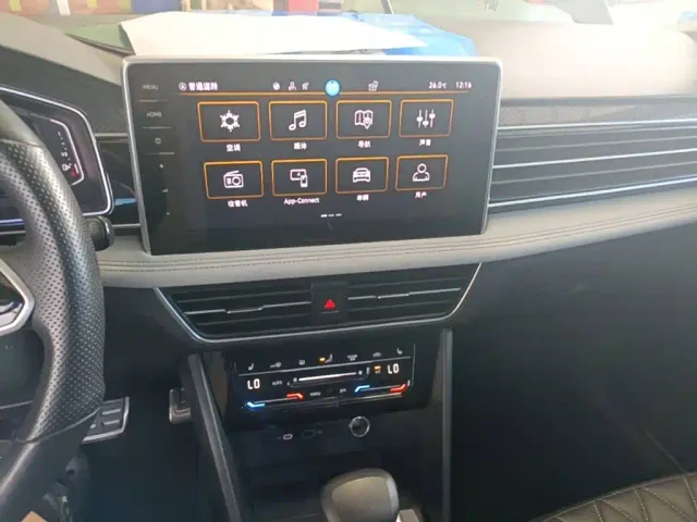 Volkswagen Tiguan L — Фото автомобиля 12