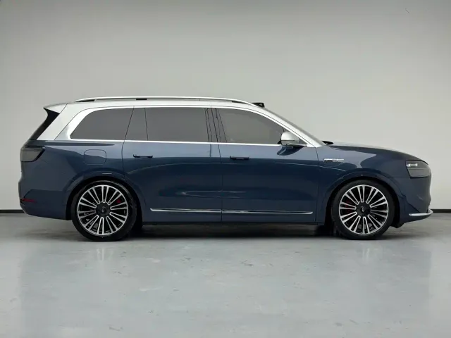 AITO Wenjie AITO M9 2024 Extended Range Ultra 42kWh 6-Seater — Фото автомобиля 17