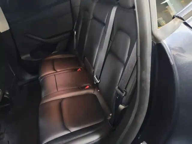 Tesla Model Y — Фото автомобиля 16