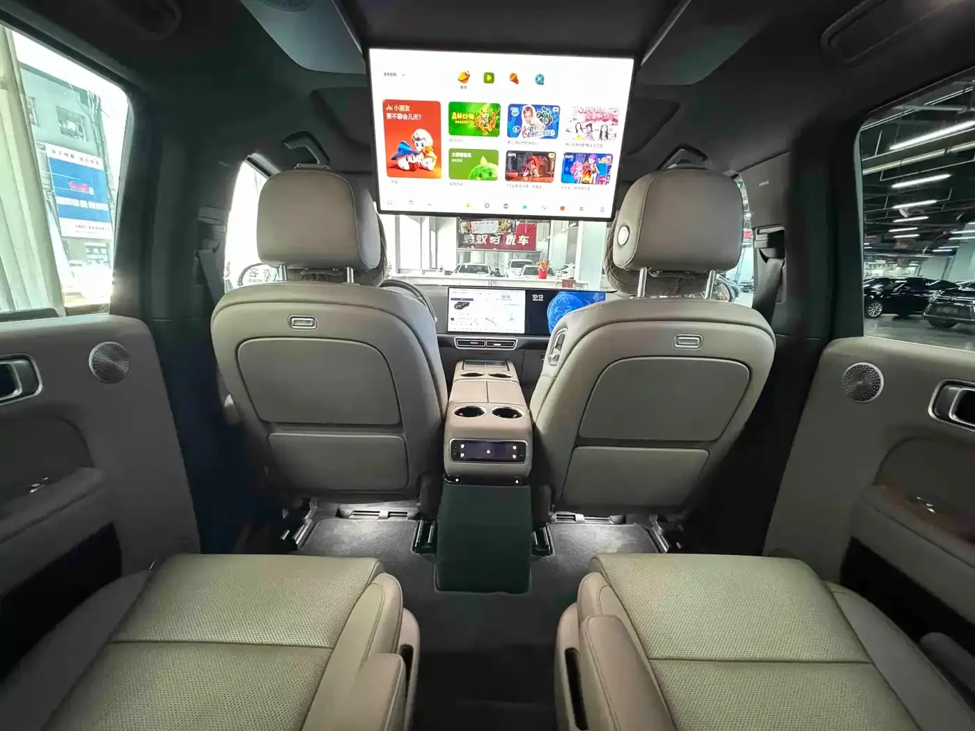 Li Auto Li Xiang L9 2025 Pro Smart Renewal Edition — Фото автомобиля 11