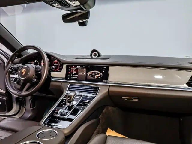 Porsche Panamera — Фото автомобиля 10